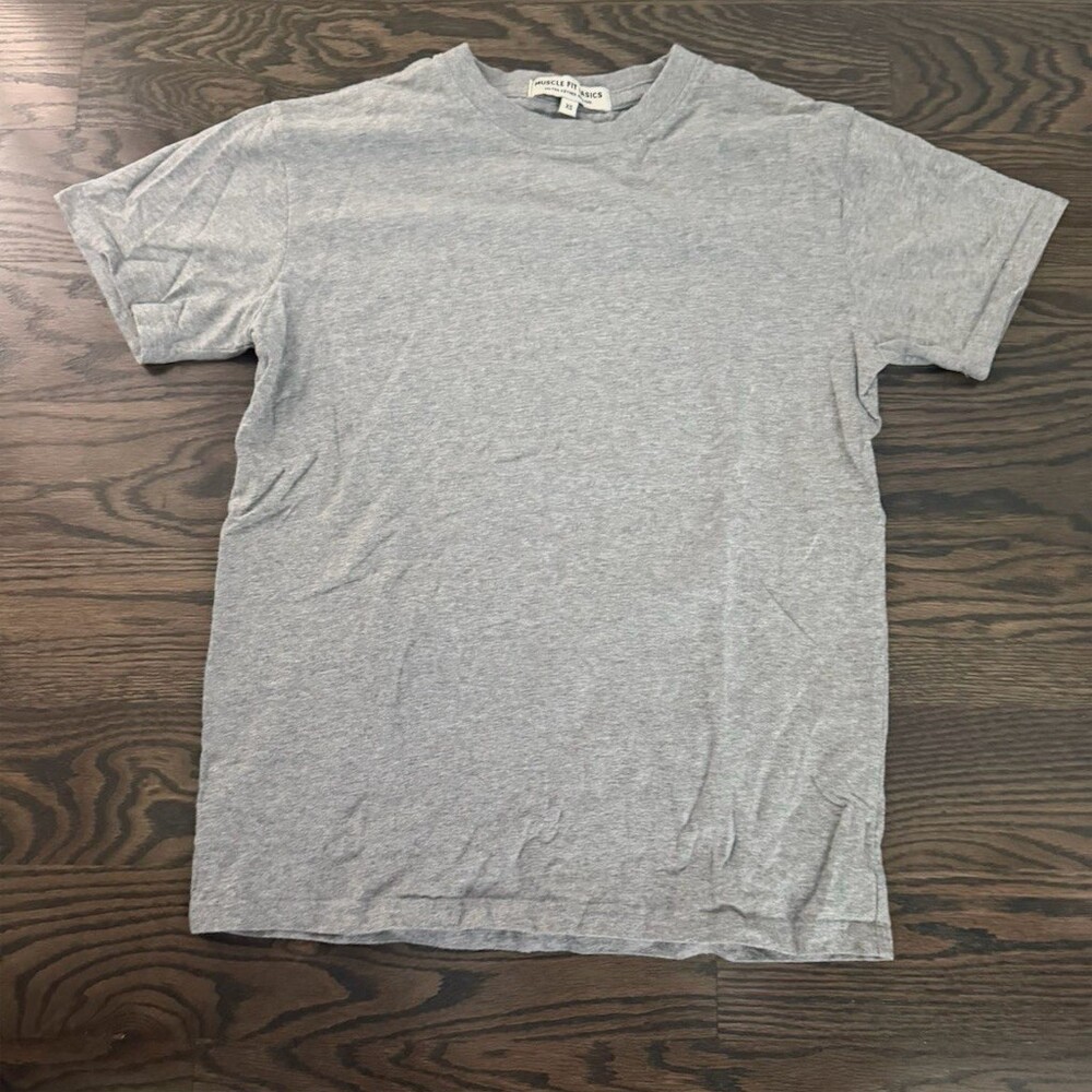 Gildan T-Shirt Unisex Adults Size XS Heather Gray Crew Neck Slim Fit